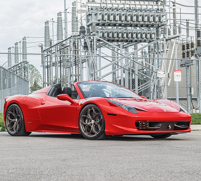 Фото дисков HRE P111SC на Ferrari 458