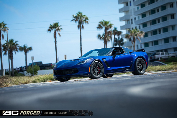 Фото дисков BC Forged TD01 Матовый графит на Chevrolet Corvette C7