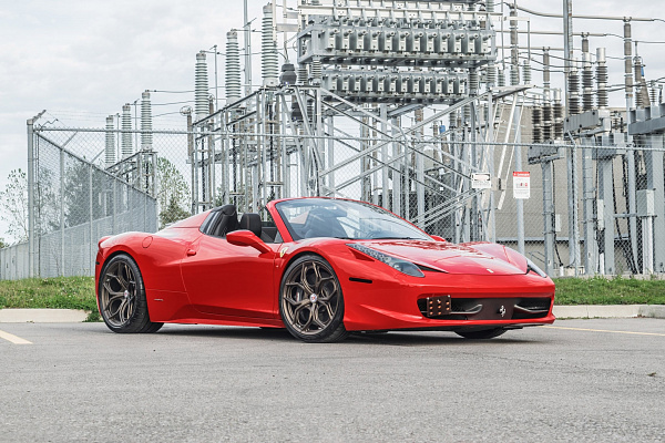 Фото дисков HRE P111SC Сатиновая бронза на Ferrari 458