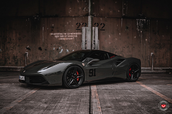 Фото дисков Vossen EVO-1 Черный глянец на Ferrari 488