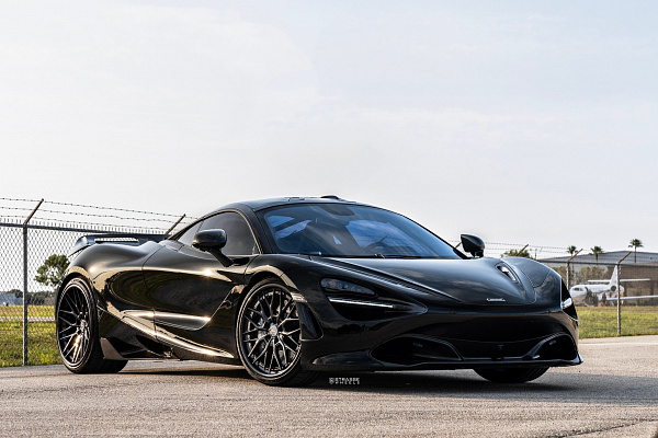 Фото дисков Strasse Wheels SV10M Deep Concave FS Другой цвет на McLaren 720S