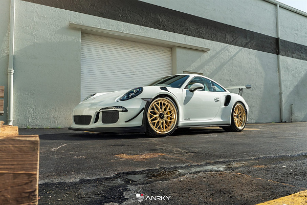 Фото дисков Anrky RS1 Сатиновое золото на Porsche 911 VII