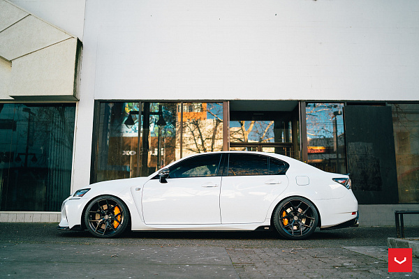 Фото дисков Vossen HF-5 Черный сатин на Lexus GS IV