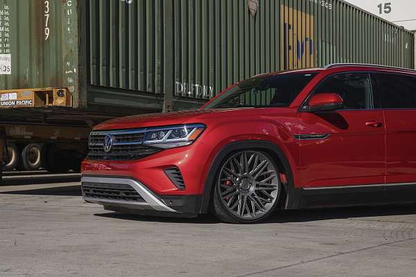 Фото дисков Rotiform JDR Матовый графит на Volkswagen Atlas