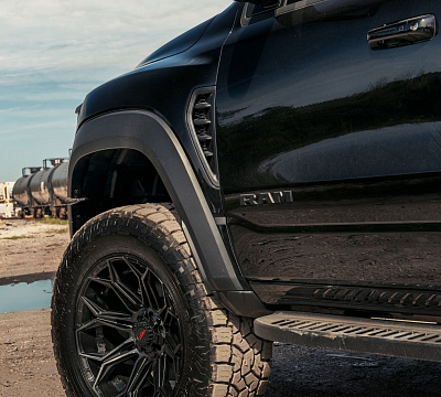 Фото дисков 4PLAY 4P83 на Ram 1500 V