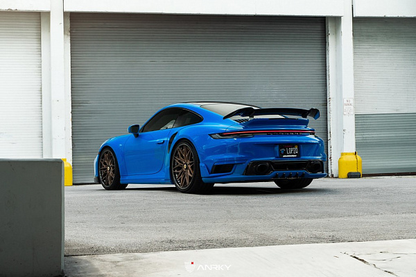 Фото дисков Anrky S3-X1 Сатиновая бронза на Porsche 911 VIII