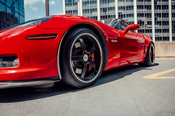 Фото дисков Strasse Wheels S5 Signature Другой цвет на Chevrolet Corvette C6