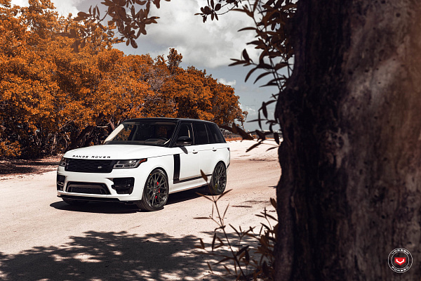 Фото дисков Vossen M-X3 Глянцевый темный лак на Land Rover Range Rover IV