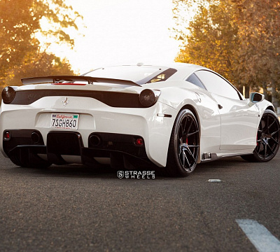 Фото дисков Strasse Wheels SM5R Deep Concave Monoblock на Ferrari 458