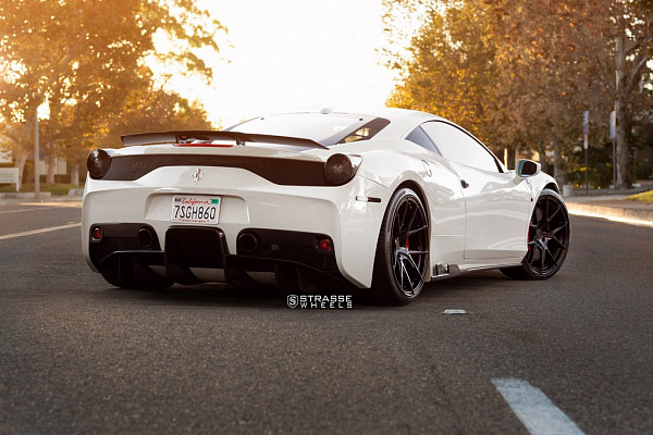 Фото дисков Strasse Wheels SM5R Deep Concave Monoblock Другой цвет на Ferrari 458
