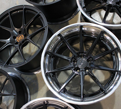 Strasse Wheels R10 Deep Concave FS