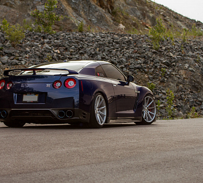 Фото дисков Vossen VFS-1 на Nissan GT-R