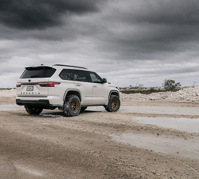 Фото дисков Vossen HFX-1 (6-Lug) на Toyota Sequoia III