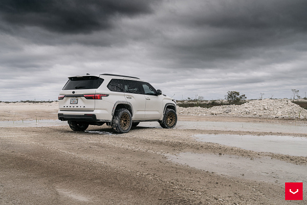 Фото дисков Vossen HFX-1 (6-Lug) Сатиновая бронза на Toyota Sequoia III