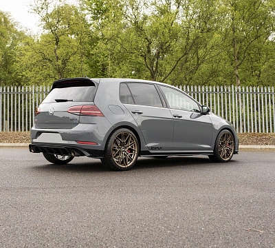Фото дисков Bola FLV на Volkswagen Golf VII