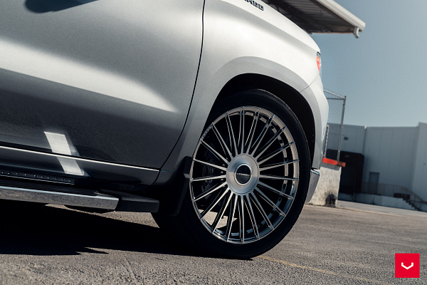 Фото дисков Vossen HF-8 Глянцевый лак на Chevrolet Silverado IV