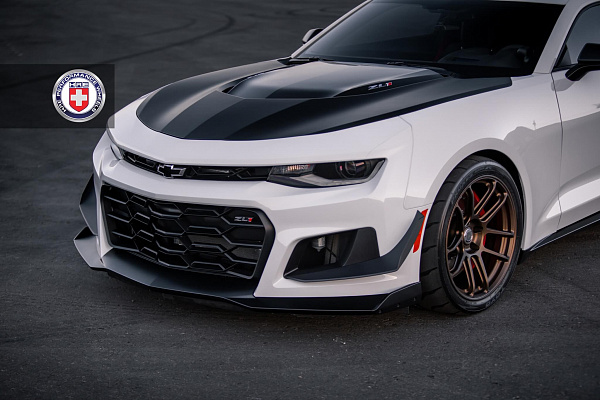 Фото дисков HRE RC104 Сатиновая бронза на Chevrolet Camaro VI