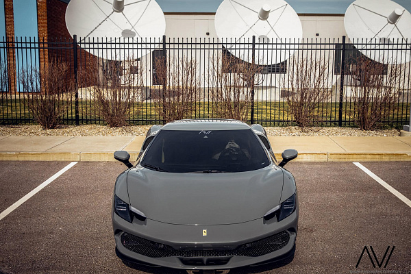 Фото дисков Brixton Forged TR05 Сатиновая бронза на Ferrari 296