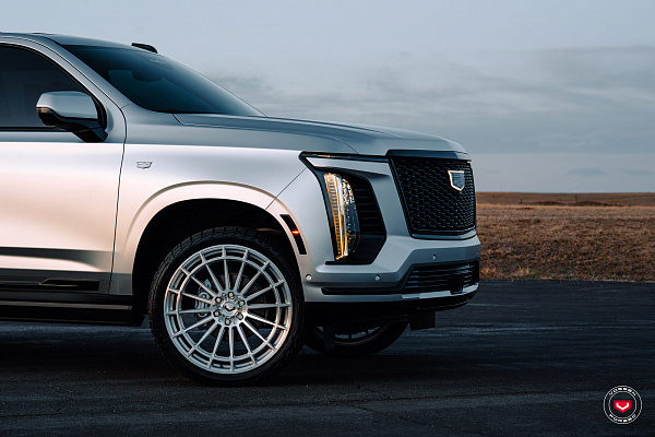 Фото дисков Vossen LCX-01 Глянцевый лак на Cadillac Escalade V