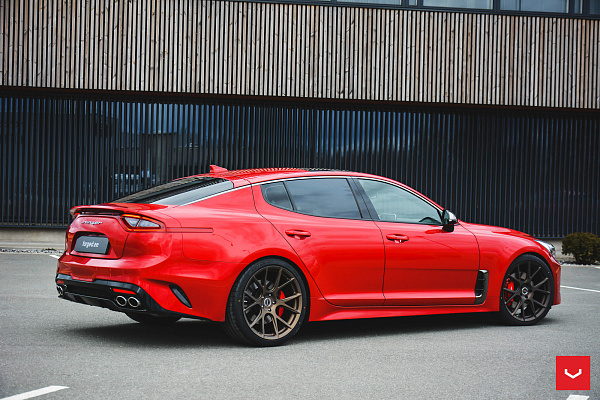 Фото дисков Vossen VFS-6 Сатиновая бронза на Kia Stinger