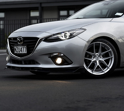 Фото дисков Rotiform FLG на Mazda 3 III