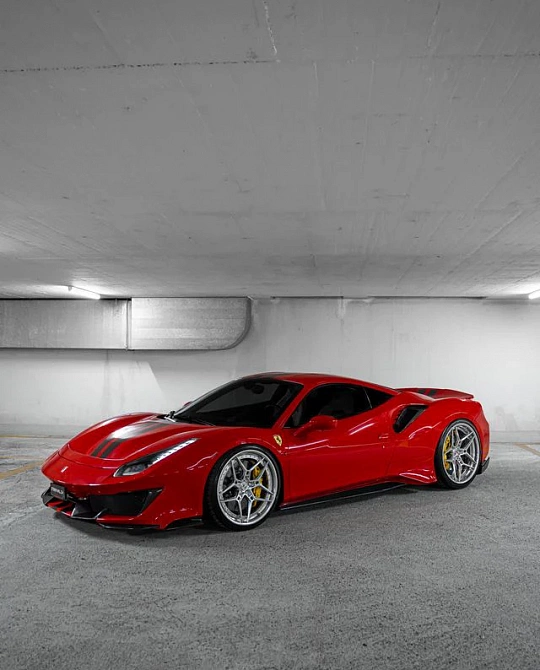Фото дисков ST20.2 Полированный лак на Ferrari 488