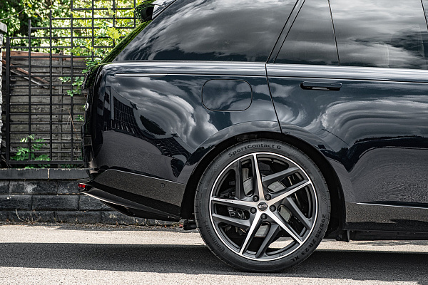 Фото дисков Kahn Type 52 RS Черный сатин на Range Rover V
