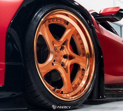 Фото дисков Anrky XR-305 на Chevrolet Corvette C8