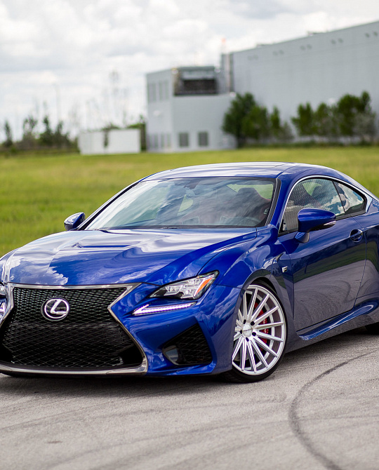 Фото дисков VFS-2 Серебро на Lexus RC