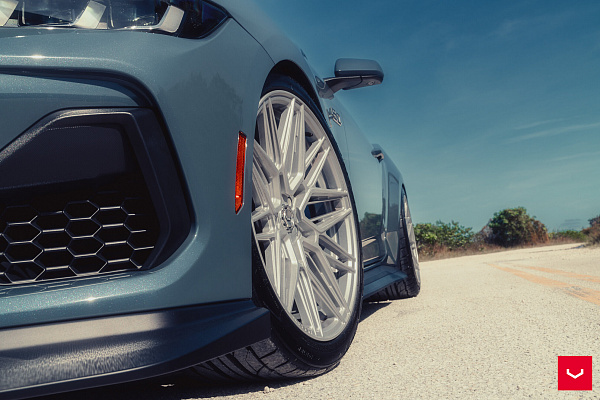 Фото дисков Vossen HF-7 Серебро на Ford Mustang VII
