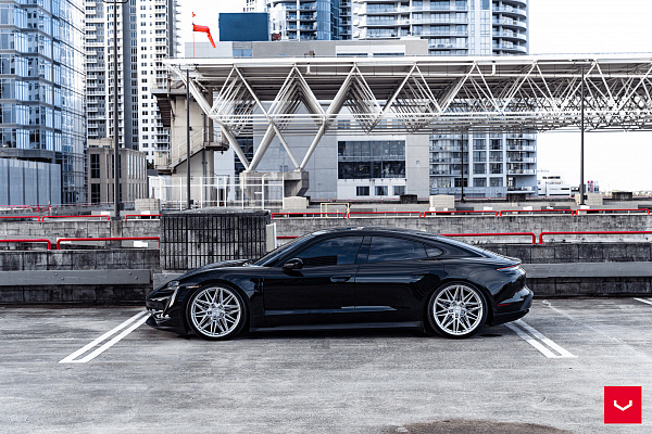 Фото дисков Vossen HF-7 Серебро на Porsche Taycan I