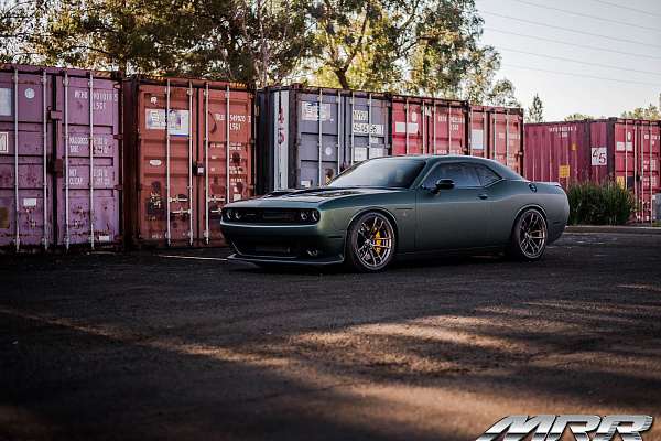 Фото дисков MRR M392 Сатиновая бронза на Dodge Challenger III