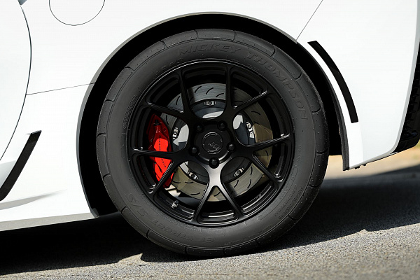 Фото дисков BC Forged RZ05 Черный сатин на Chevrolet Corvette C7