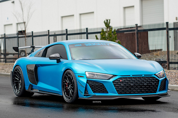 Фото дисков Strasse Wheels SV15FF Deep Concave FS Черный глянец на Audi R8 (4S)