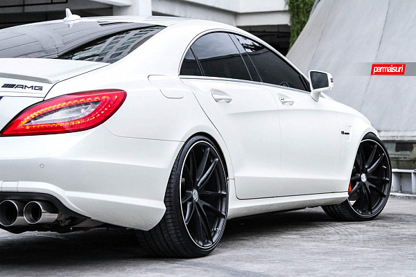 Mercedes-Benz CLS63 AMG
