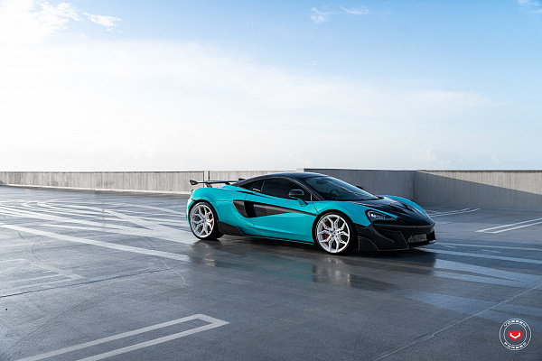 Фото дисков Vossen EVO-3R Белый глянец на McLaren 570S
