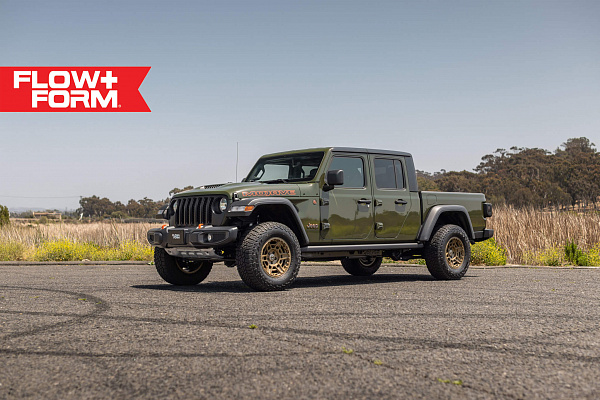 Фото дисков HRE FT1 Глянцевое темное золото на Jeep Gladiator II (JT)