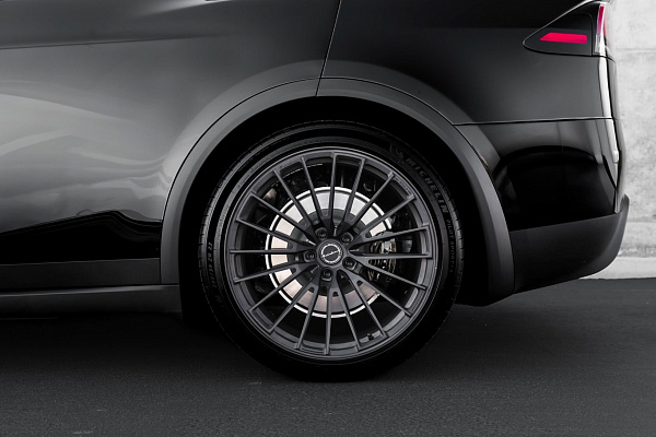 Фото дисков Brixton Forged PF20 R Сатиновый графит на Tesla Model X