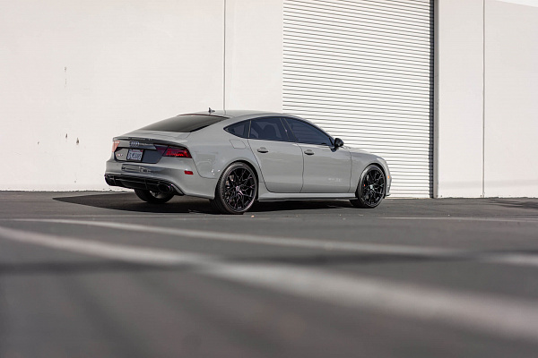 Фото дисков HRE FF10 Черный сатин на Audi A/RS 7 (4G)