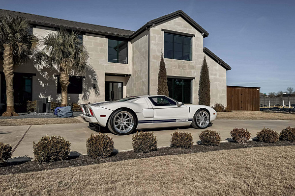 Фото дисков HRE S104SC Глянцевый лак на Ford GT I