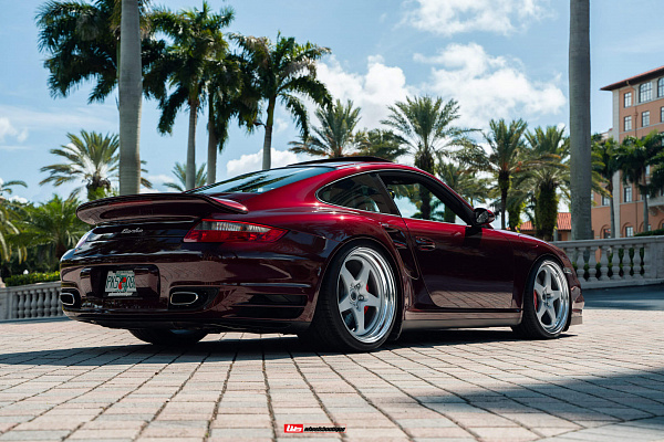 Фото дисков HRE 527 Серебро на Porsche 911 VI