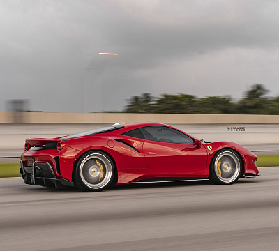 Фото дисков Strasse Wheels SV10 Deep Concave FS на Ferrari 488