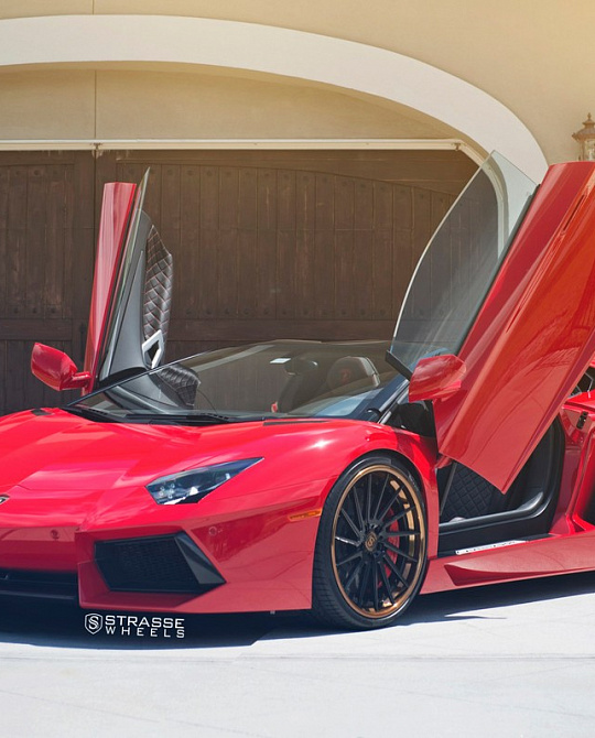 Фото дисков SV15T Deep Concave FS Другой цвет на Lamborghini Aventador