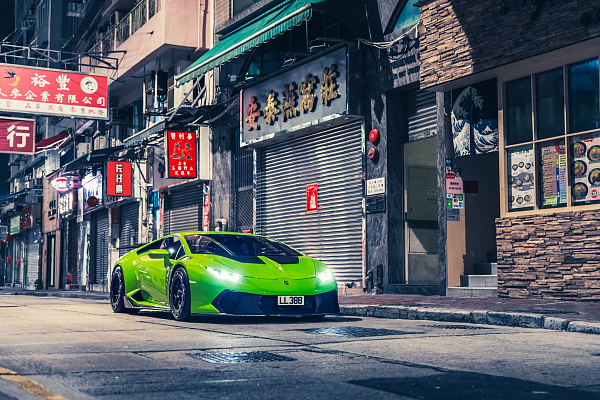 Фото дисков Brixton Forged PF7 Aerotech Глянцевый графит на Lamborghini Huracan
