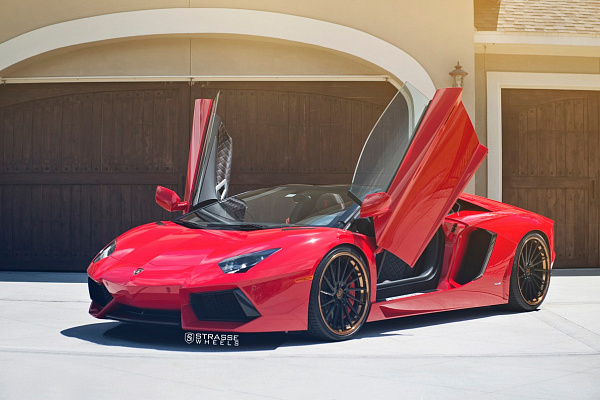 Фото дисков Strasse Wheels SV15T Deep Concave FS Другой цвет на Lamborghini Aventador