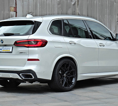 Фото дисков HRE FF10 на BMW X5/X5 M (F15/F85)