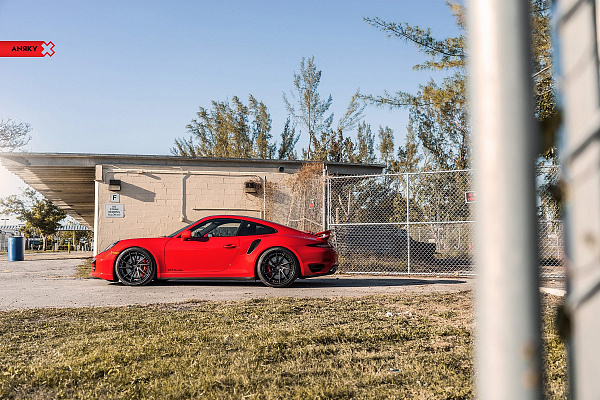 Фото дисков Anrky AN33 Черный сатин на Porsche 911 VII