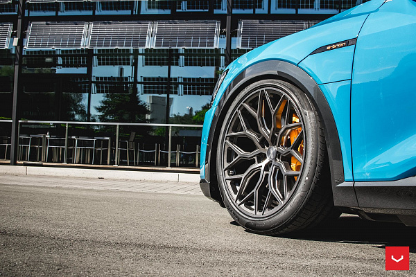 Фото дисков Vossen HF-2 Сатиновый графит на Audi E-tron