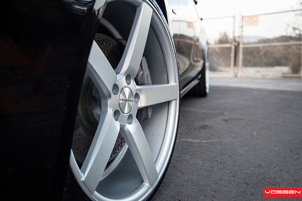 Фото дисков Vossen CV3 Серебро на Mercedes-Benz CLS (C218)