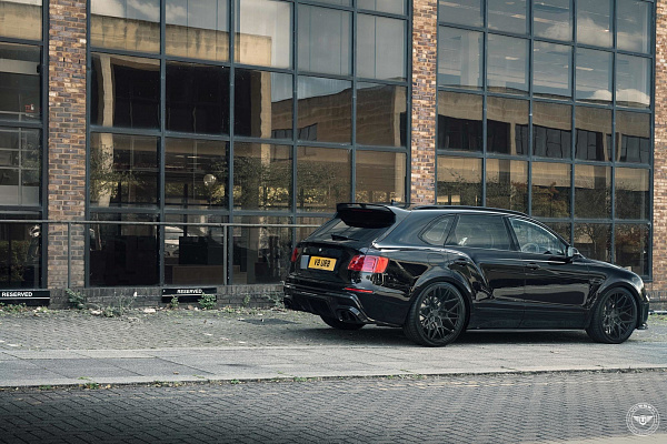 Фото дисков Vossen UV-1 Черный сатин на Bentley Bentayga